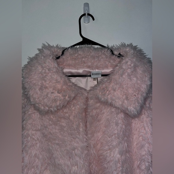 Sioni Light Pink Furry Jacket - Picture 3 of 4